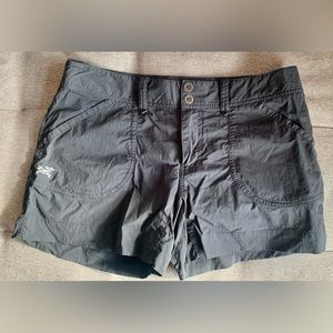 Arc’teryx Womens hiking shorts 4inch
